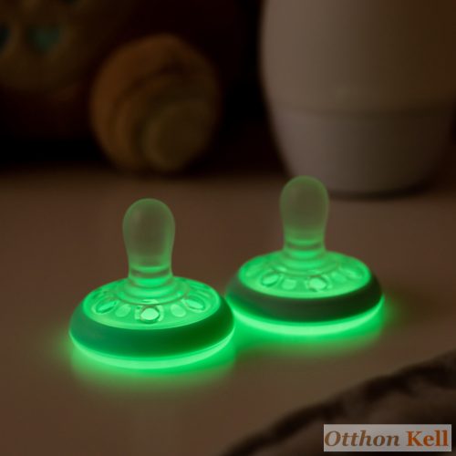 Tommee Tippee Breastlike anyamell formájú éjszakai cumi 0-6 2 db