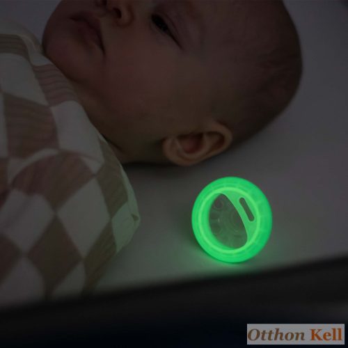 Tommee Tippee Breastlike anyamell formájú éjszakai cumi 0-6 2 db