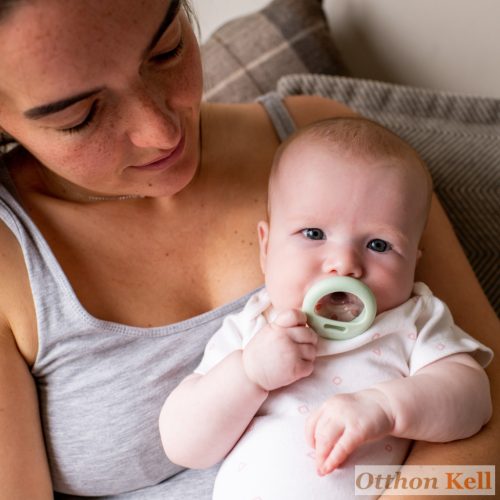 Tommee Tippee Breastlike anyamell formájú éjszakai cumi 0-6 2 db