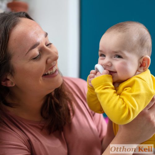 Tommee Tippee Breastlike anyamell formájú éjszakai cumi 0-6 2 db