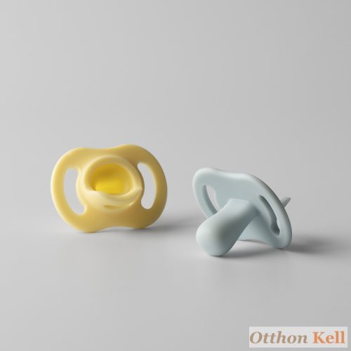 Tommee Tippee UltraLight StayPut ultrakönnyű cumi, szilikon, 0-6 hónap, BPA mentes, kék-sárga, 2 db