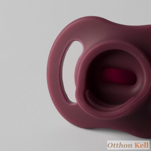 Tommee Tippee UltraLight StayPut ultrakönnyű cumi, szilikon, 6-18 hónap, BPA mentes, magenta-bordó 2 db