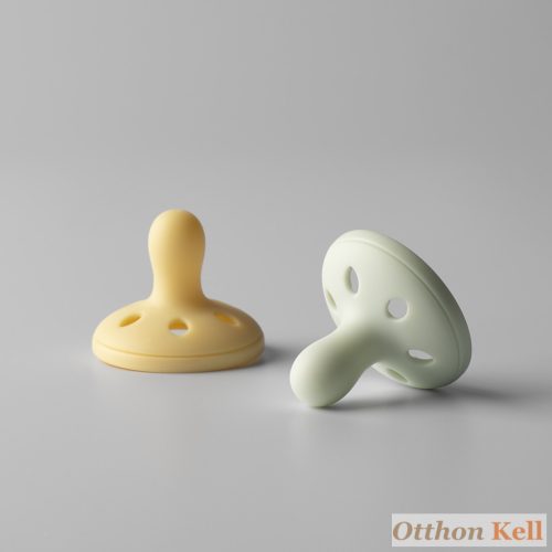 Tommee Tippee  Breastlike anyamell formájú szilikon cumi 0-6 hó, BPA-mentes, almazöld-banánsárga, 2 db