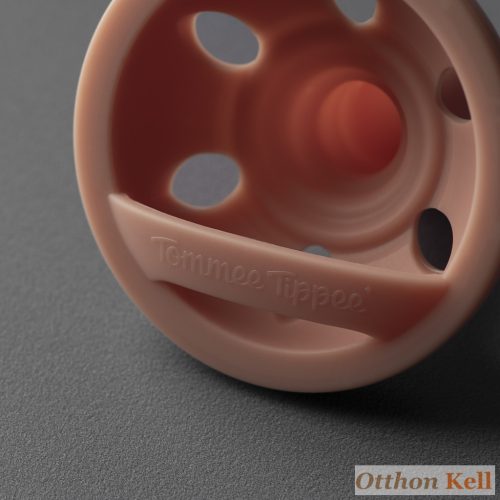 Tommee Tippee Breastlike anyamell formájú szilikon cumi 6-18 hó, BPA-mentes, tengerkék-barackrózsaszín, 2 db
