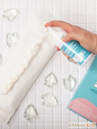 MomCare varázsmogyoró és orbáncfű regeneráló hab - 100ml
